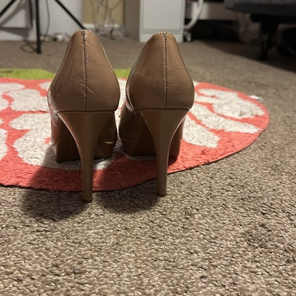 Nine & co. Tan heels - Picture 3 of 11